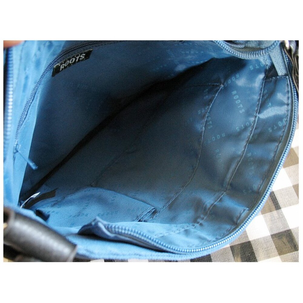 Roots crossbody bag, Almost new! - Picture 10 of 13